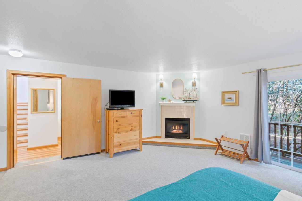Cannon Beach Vibes, Steps To The Beach,Wifi,3 Full Bedroom En Suites With 3 Fireplaces,Near Downtown Eksteriør billede
