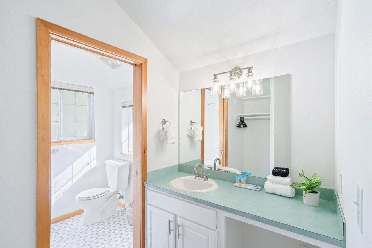 Cannon Beach Vibes, Steps To The Beach,Wifi,3 Full Bedroom En Suites With 3 Fireplaces,Near Downtown Eksteriør billede
