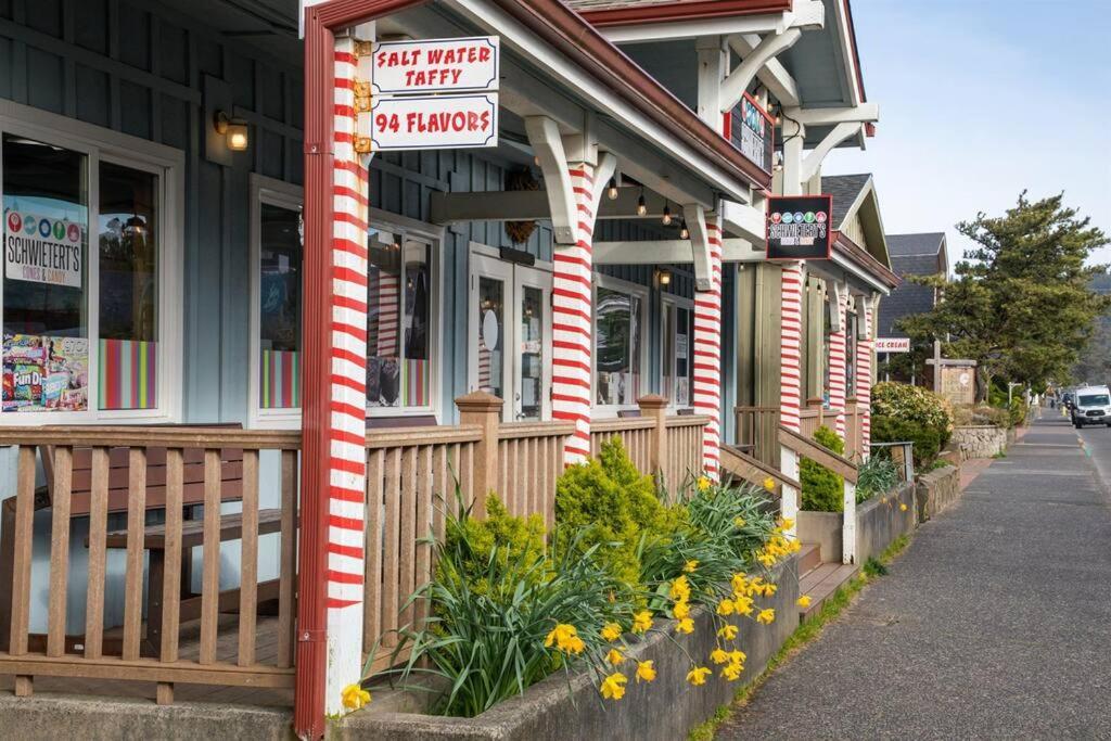 Cannon Beach Vibes, Steps To The Beach,Wifi,3 Full Bedroom En Suites With 3 Fireplaces,Near Downtown Eksteriør billede