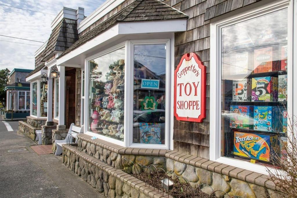 Cannon Beach Vibes, Steps To The Beach,Wifi,3 Full Bedroom En Suites With 3 Fireplaces,Near Downtown Eksteriør billede